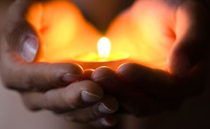 candle-in-hands